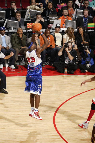 引发轩然大 引发轩然大